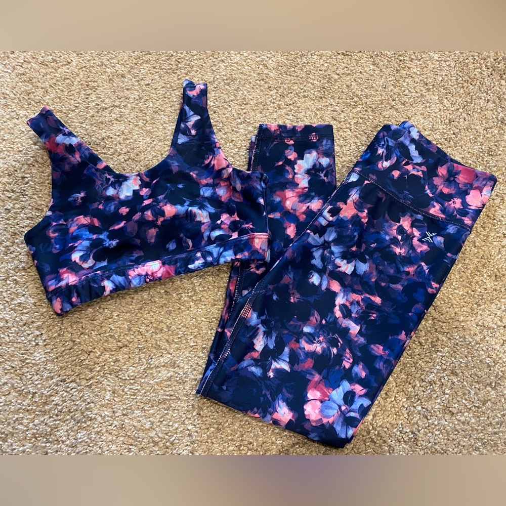 Activewear Top and Legging Set Size S/XS
